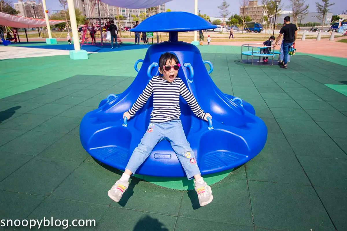玩到不想走！苗栗親子公園超好玩10設施：火炎山七彩溜滑梯、旋轉飛輪、鳥巢鞦韆