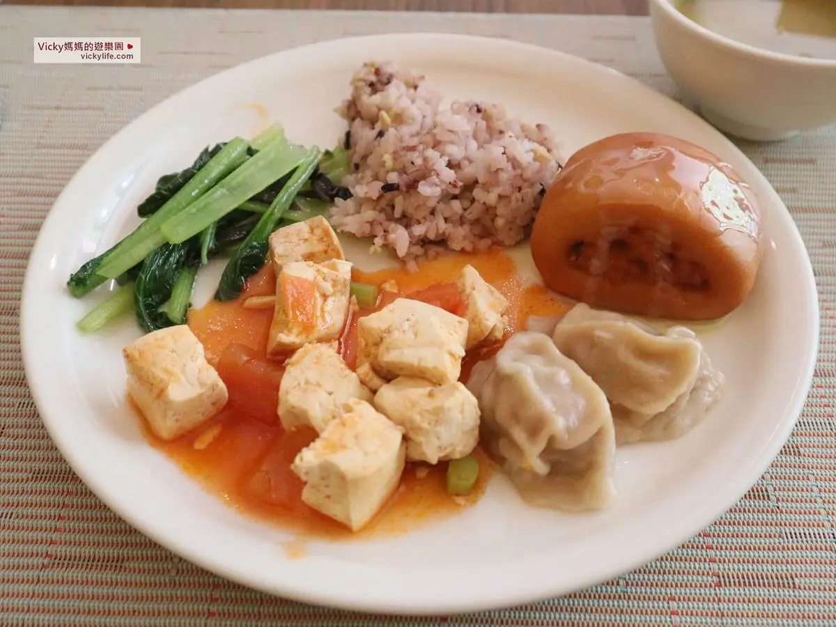 花蓮親子遊住宿首選!國家公園絕美旅店8亮點:峽谷泳池、露天星空影院、舞蹈秀 花蓮親子遊住宿首選!國家公園絕美旅店8亮點:峽谷泳池、露天星空影院、舞蹈秀