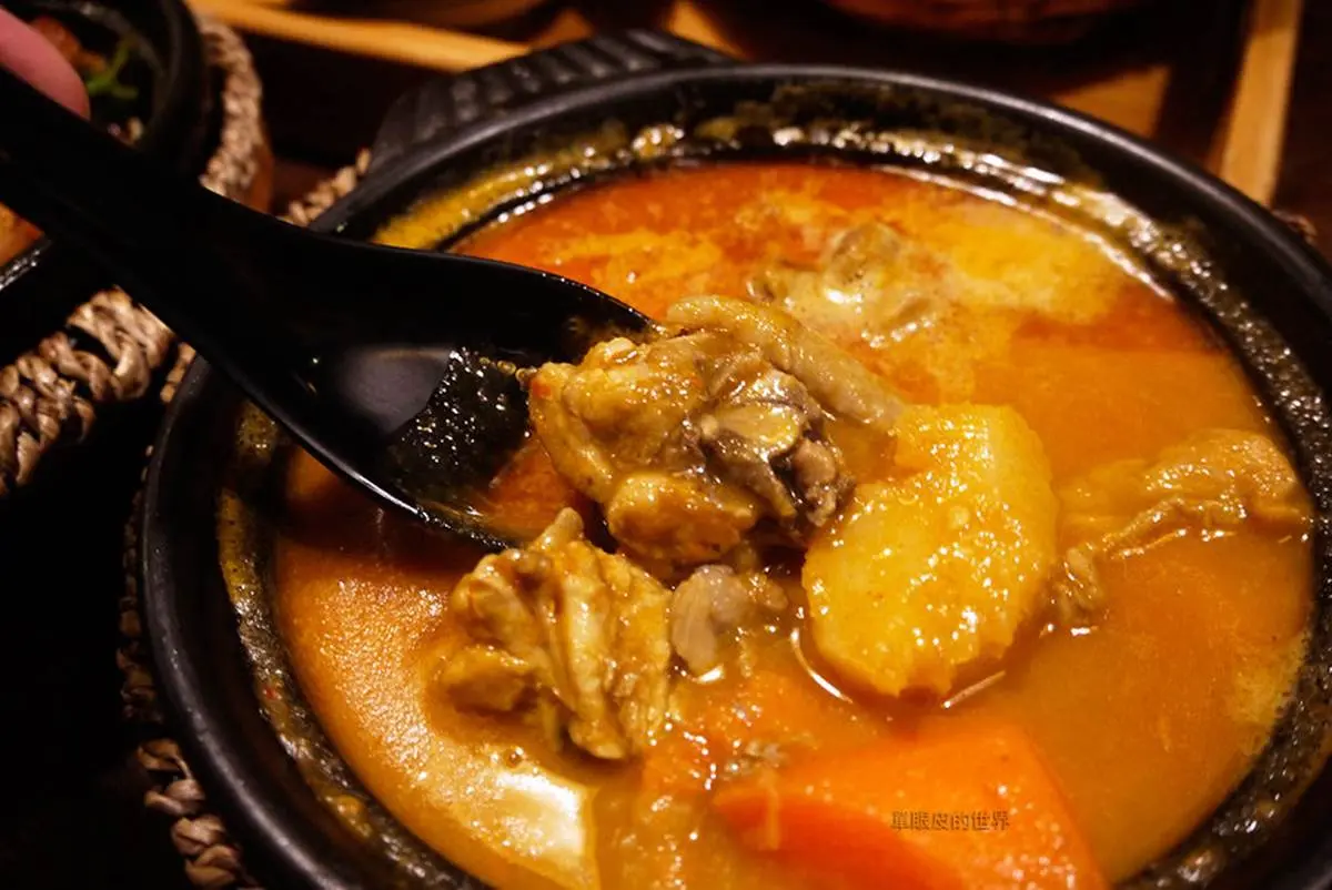 1秒到星馬!台北道地南洋肉骨茶超搭羅漢果汁,唰嘴「南乳五花肉」也必點 1秒到星馬!台北道地南洋肉骨茶超搭羅漢果汁,唰嘴「南乳五花肉」也必點