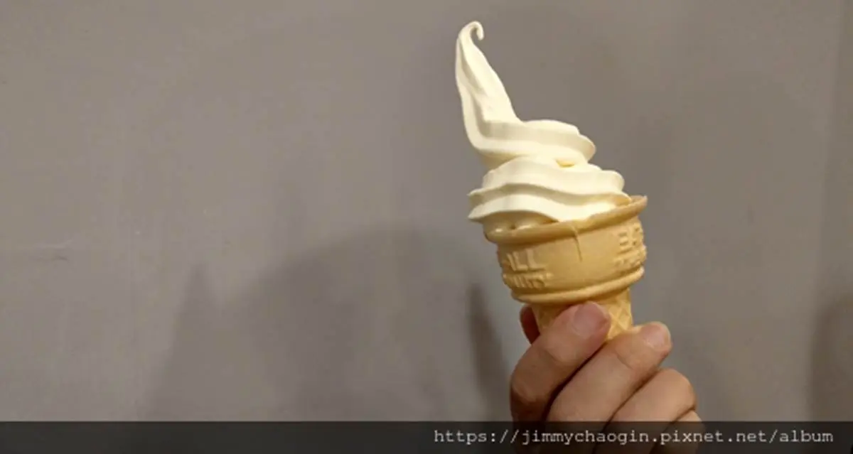 台南超夯平價小火鍋!起司泡菜鍋肉量鋪滿滿比手掌還大,蛋捲霜淇淋能無限吃 台南超夯平價小火鍋!起司泡菜鍋肉量鋪滿滿比手掌還大,蛋捲霜淇淋能無限吃