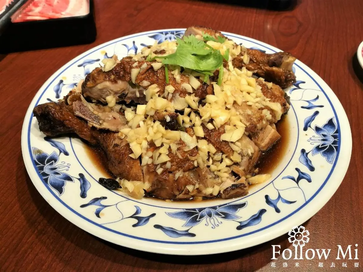 新店最強聚餐餐廳!必點6樣人氣私房菜:山東燒雞、蒼蠅頭、老皮嫩肉 新店最強聚餐餐廳!必點6樣人氣私房菜:山東燒雞、蒼蠅頭、老皮嫩肉