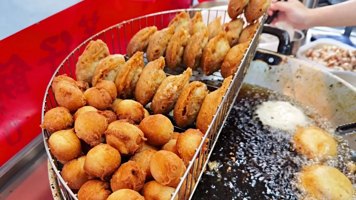 【食尚首播】彰化美食一條街必吃3家古早味:火鍋包肉圓裡、一口糯米炸、60年菱角酥 【食尚首播】彰化美食一條街必吃3家古早味:火鍋包肉圓裡、一口糯米炸、60年菱角酥