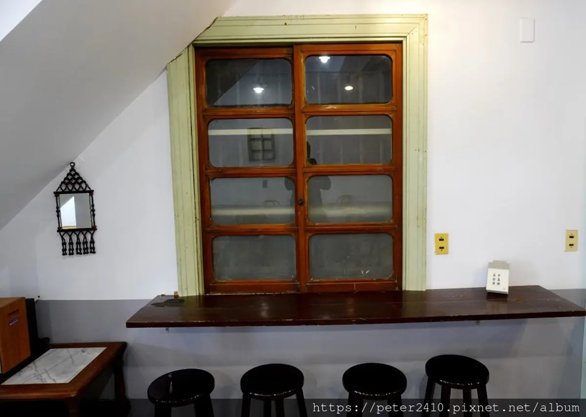 【新開店】天冷也要吃！基隆老宅化身日系冰室，浮誇草莓堆成山、自製粉粿一出秒殺