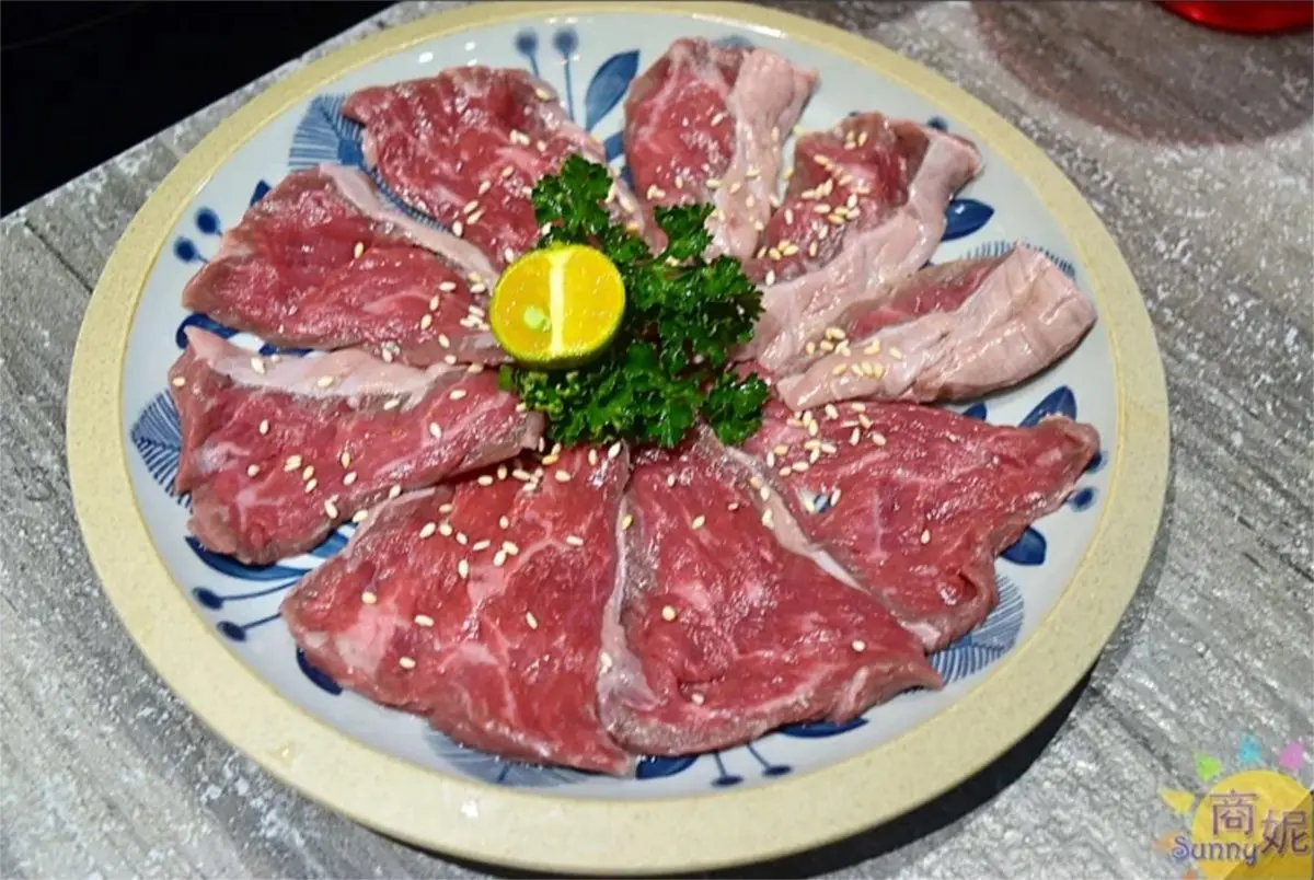 【新開店】海鮮控衝了!台中高CP值火鍋獨享龍蝦最低只要599元,隱藏版套餐有20隻蝦子 【新開店】海鮮控衝了!台中高CP值火鍋獨享龍蝦最低只要599元,隱藏版套餐有20隻蝦子