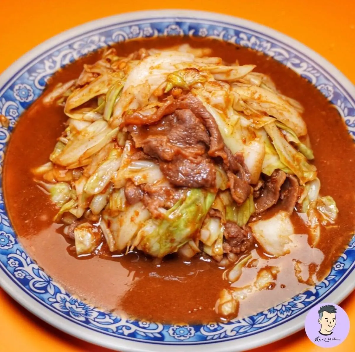 最強「巨無霸羊肉炒麵」是這家！僅100元分量超狂堆成山，４個人吃還有剩