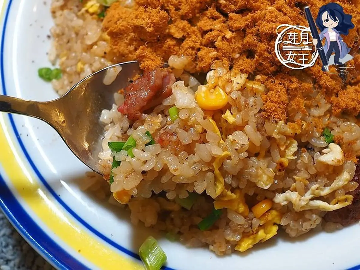 太銷魂!中壢唰嘴鹹豬肉炒飯吃過回不去,超邪惡蛋包熱狗捲有滿滿起司 太銷魂!中壢唰嘴鹹豬肉炒飯吃過回不去,超邪惡蛋包熱狗捲有滿滿起司