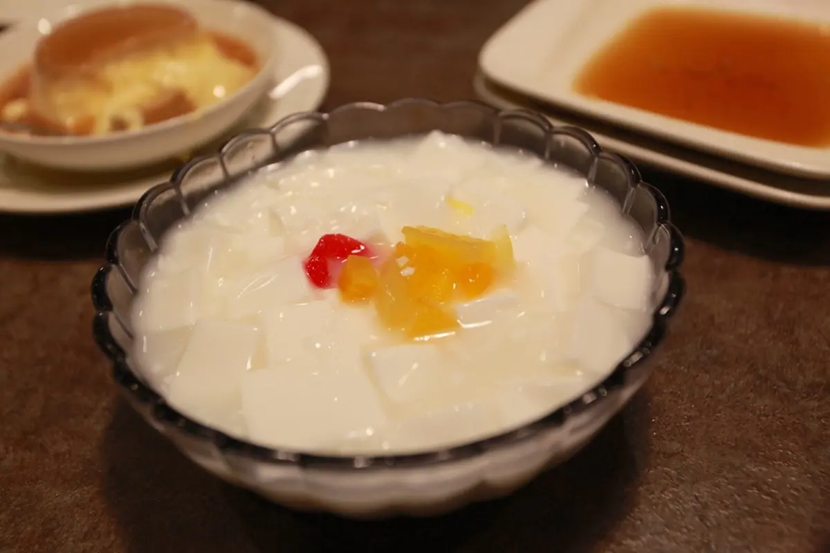 50多道通通只賣49元！銅板價港點進駐高鐵左營站，紅麴腸粉包干貝餡超彈牙