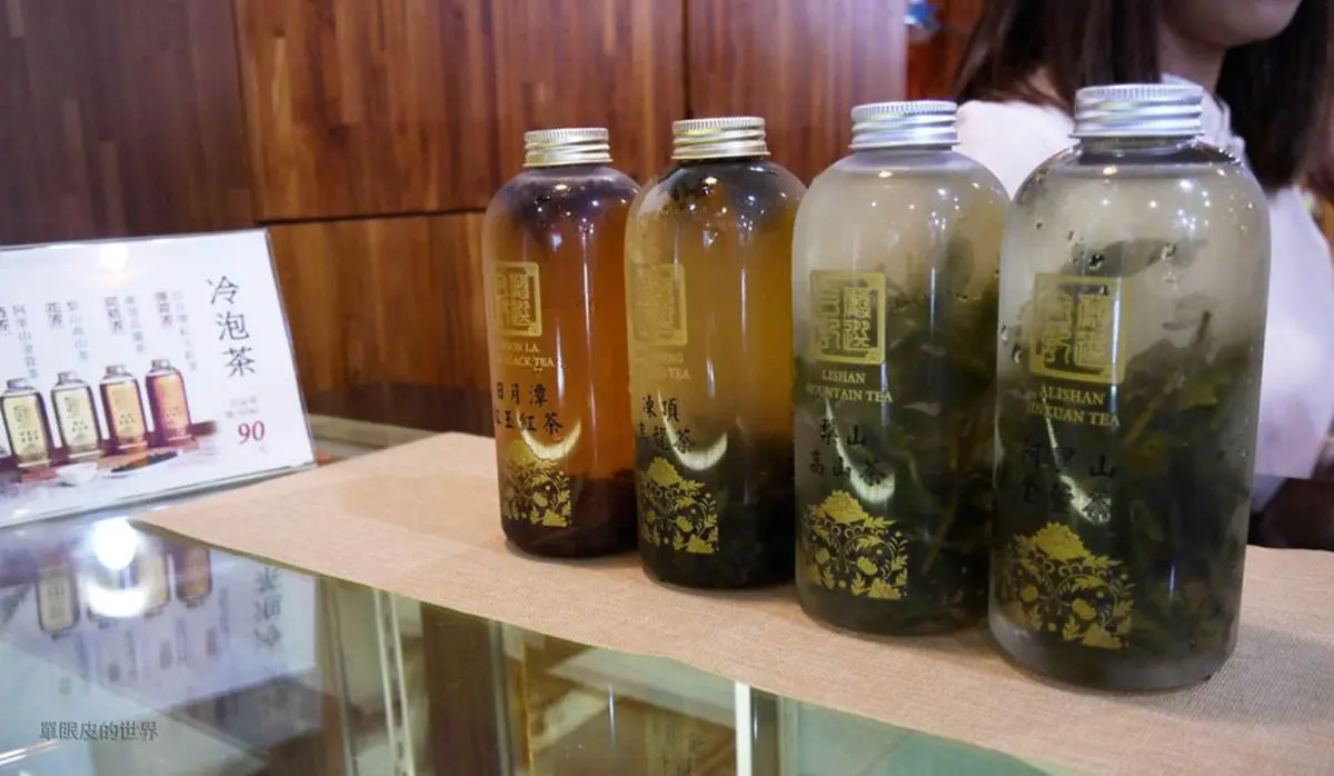 大稻埕新玩法！４處有哏打卡點：大片「百壺牆」、體驗傳統旗袍、米製鬆糕