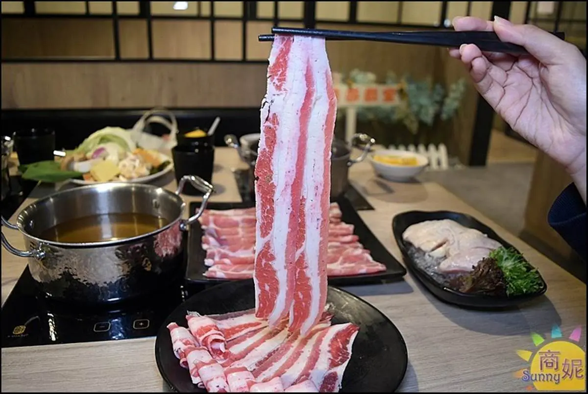 單身也能嗑!台中3家吃到飽個人鍋:迴轉餐檯、超澎派自助吧、超過20樣小農蔬食 單身也能嗑!台中3家吃到飽個人鍋:迴轉餐檯、超澎派自助吧、超過20樣小農蔬食