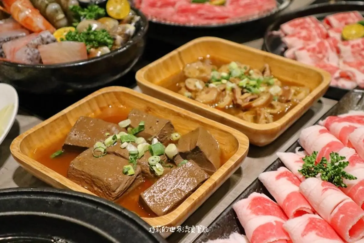 單身也能嗑!台中3家吃到飽個人鍋:迴轉餐檯、超澎派自助吧、超過20樣小農蔬食 單身也能嗑!台中3家吃到飽個人鍋:迴轉餐檯、超澎派自助吧、超過20樣小農蔬食