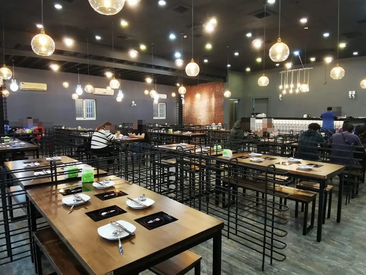 滿2鍋送肉!員林高CP值百元火鍋有16種湯頭,398元海陸鍋吃得到蝦蛄、鮑魚 滿2鍋送肉!員林高CP值百元火鍋有16種湯頭,398元海陸鍋吃得到蝦蛄、鮑魚