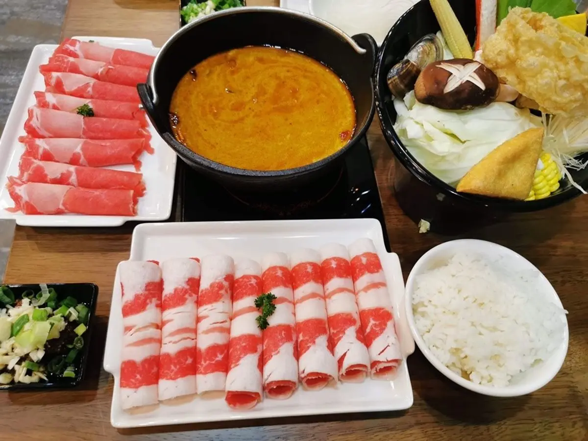 滿2鍋送肉!員林高CP值百元火鍋有16種湯頭,398元海陸鍋吃得到蝦蛄、鮑魚 滿2鍋送肉!員林高CP值百元火鍋有16種湯頭,398元海陸鍋吃得到蝦蛄、鮑魚