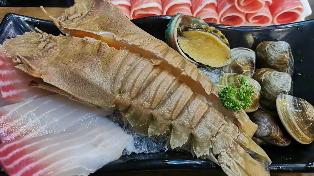 滿2鍋送肉!員林高CP值百元火鍋有16種湯頭,398元海陸鍋吃得到蝦蛄、鮑魚 滿2鍋送肉!員林高CP值百元火鍋有16種湯頭,398元海陸鍋吃得到蝦蛄、鮑魚