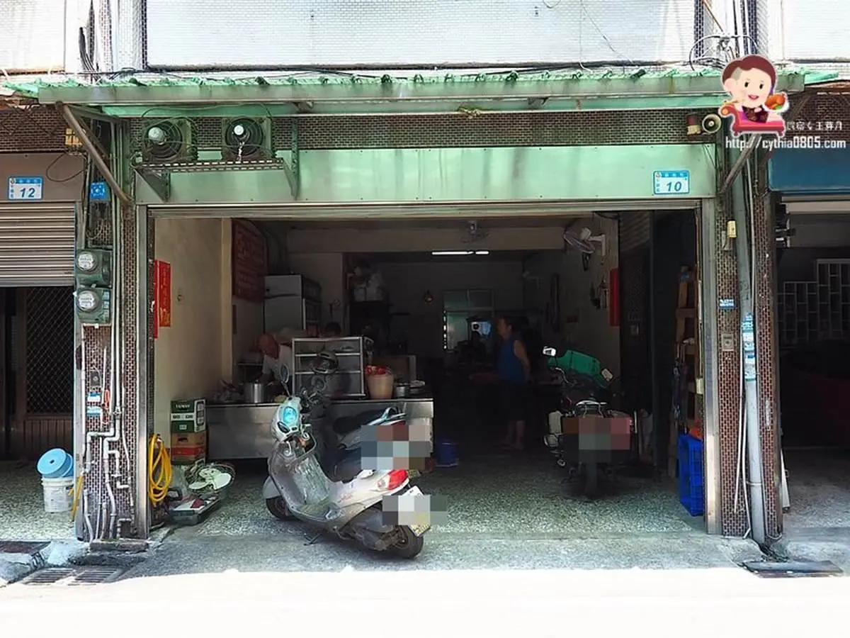 在地人帶路才吃得到！桃園5家無招牌美食：整隻蝦蒸餃、鐵皮屋烤香腸、私房熱炒店