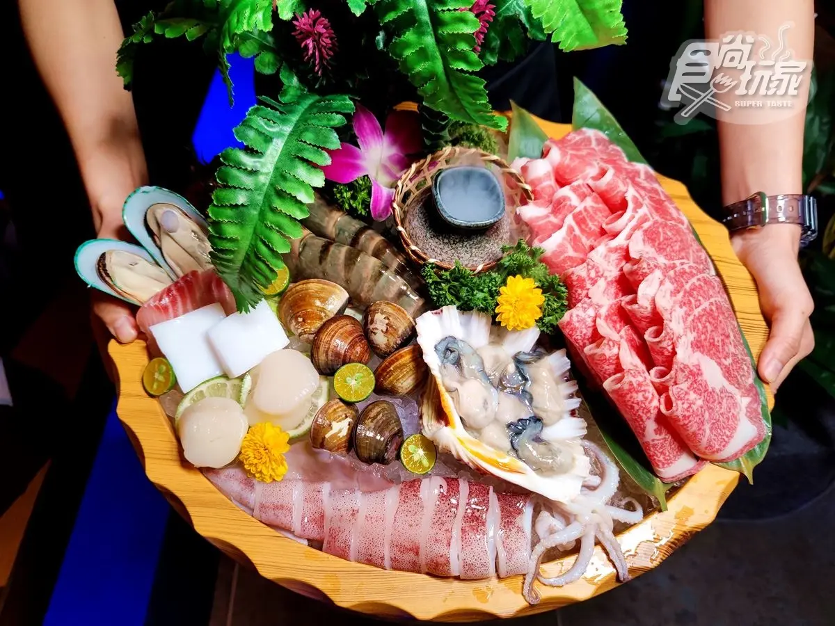 【新開店】屬牛、金牛座送588元泰奶塔！超狂叢林風泰式火鍋插旗台中，室內竟能賞月