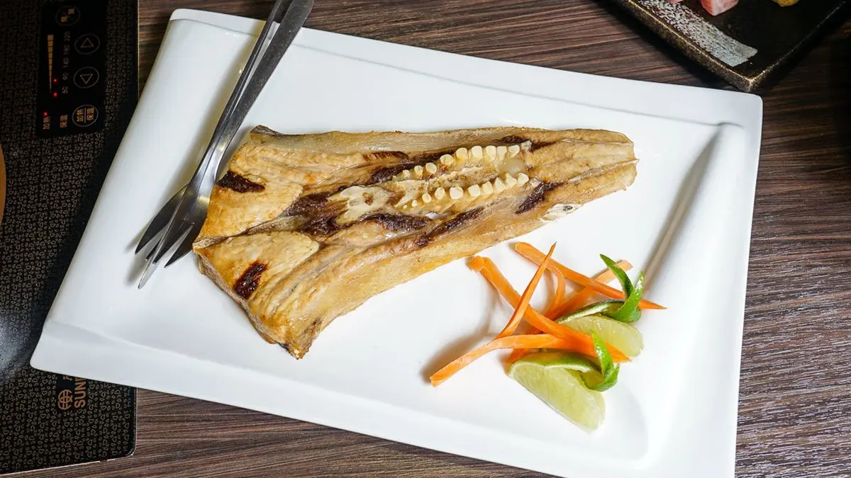 台東超有哏水產餐廳!2樓爽嗑「海豬腳」、牛蒡三角骨,1樓買-50度急凍海鮮 台東超有哏水產餐廳!2樓爽嗑「海豬腳」、牛蒡三角骨,1樓買-50度急凍海鮮
