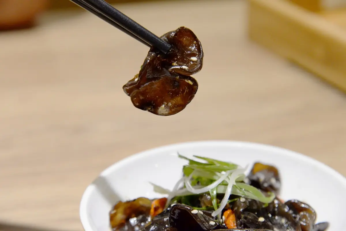 一個人也能來！高雄居酒屋吃得到超養生「鱷魚鍋」，獨門火燒雞５小時前先預訂