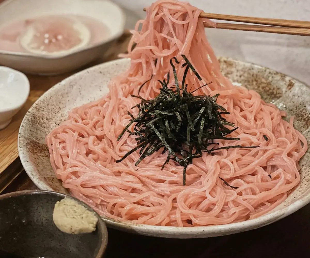 甜點控先收藏!一禾堂「漬櫻花豆乳冰淇淋捲」這天開賣,櫻色柚香沾麵、水信玄餅太夢幻 甜點控先收藏!一禾堂「漬櫻花豆乳冰淇淋捲」這天開賣,櫻色柚香沾麵、水信玄餅太夢幻
