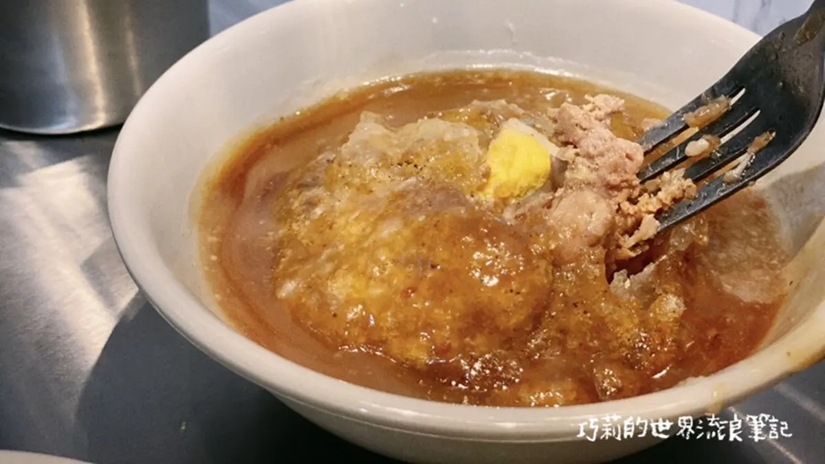 饕客必吃！彰化人氣炸肉圓+甜鹹醬Q脆超對味，再配限量龍骨髓湯口感像蒸蛋