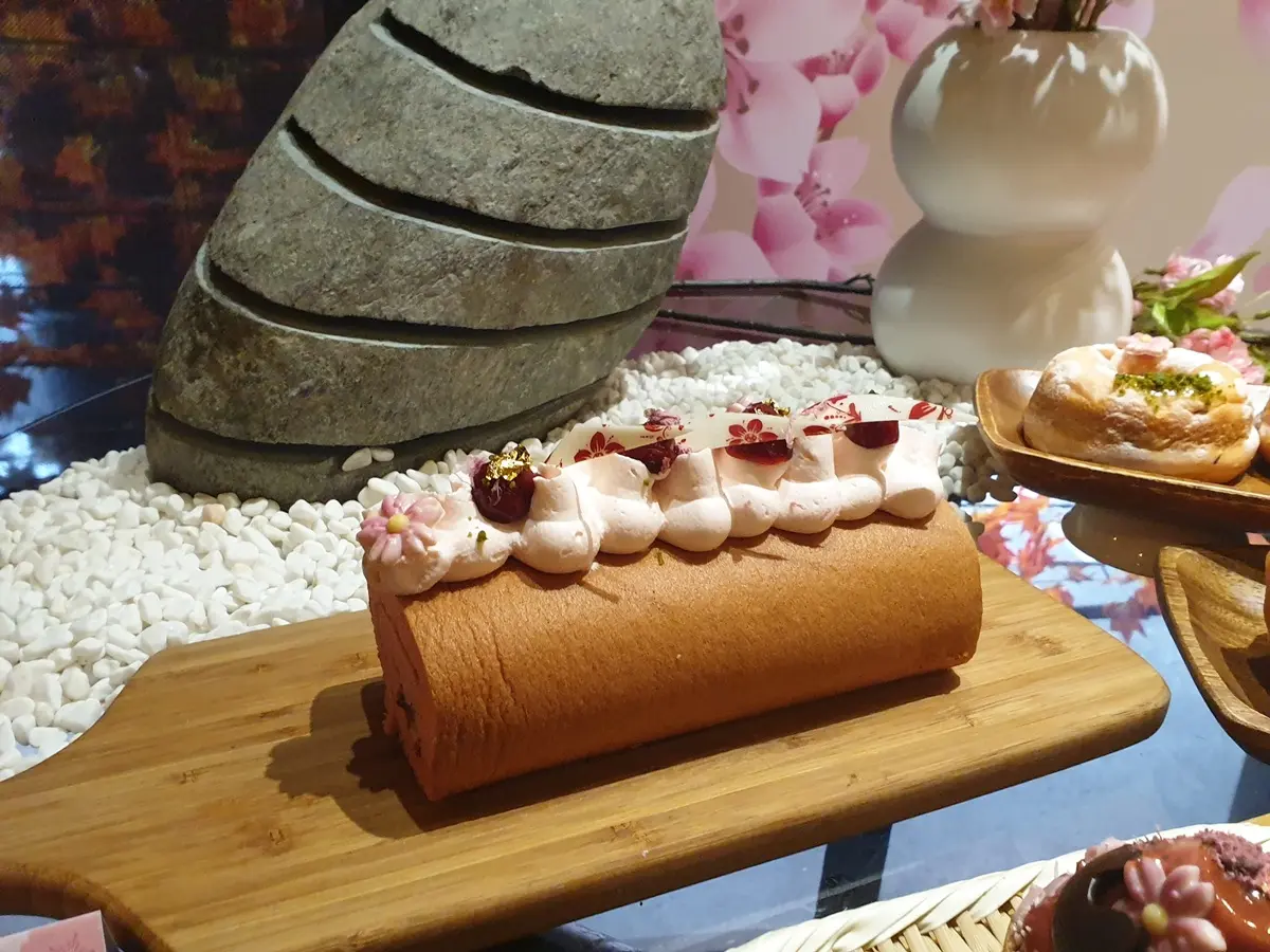 第三位「0元吃到飽」！超狂櫻花Buffet這裡吃，櫻花壽司、牛奶鍋和櫻花拉麵必拍
