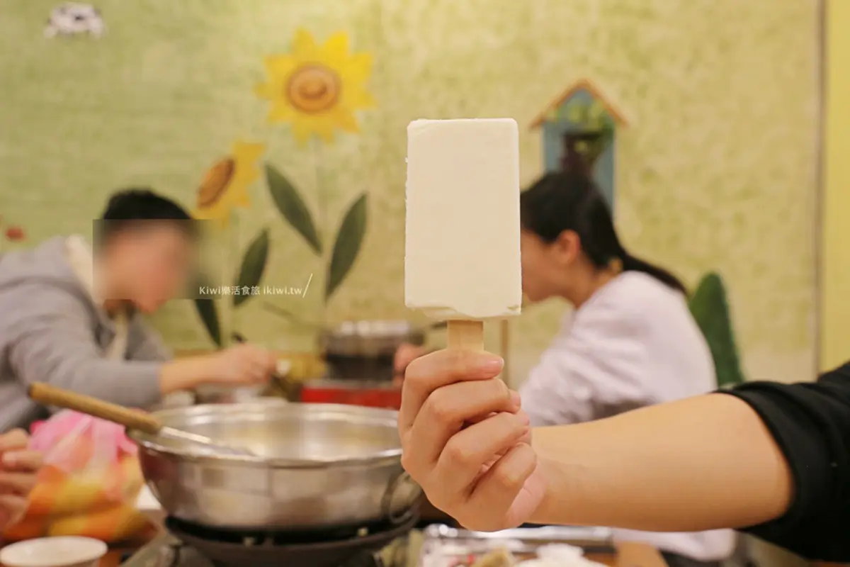 在地肉控口袋名單!嘉義溫體牛肉鍋必點彈牙牛腳蹄,獨特脆腸大火快炒超下飯 在地肉控口袋名單!嘉義溫體牛肉鍋必點彈牙牛腳蹄,獨特脆腸大火快炒超下飯