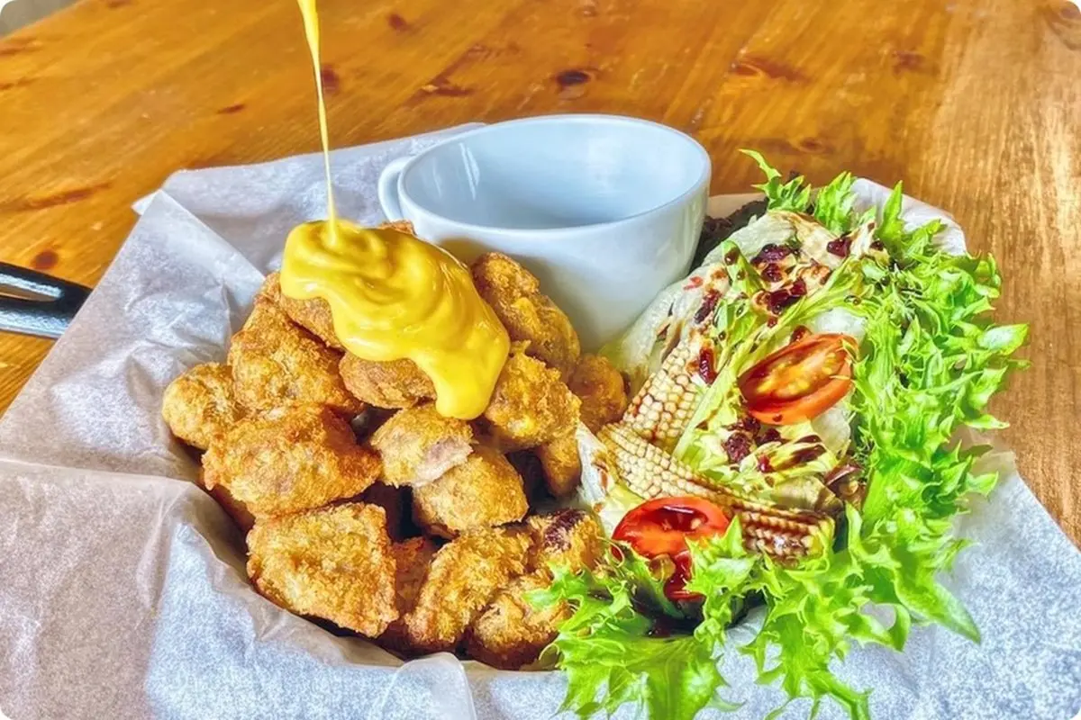 小個子衝台中!比老闆矮幾公分這家早午餐就送幾顆骰子牛,還有滿滿岩漿起司超邪惡 小個子衝台中!比老闆矮幾公分這家早午餐就送幾顆骰子牛,還有滿滿岩漿起司超邪惡