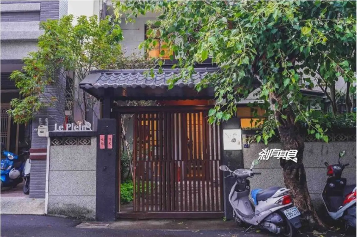 Google評價4.4星！台中「光影藝術節」周邊7家熱搜：168元超值早午餐、全台唯一卡帶專賣