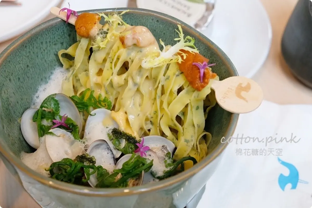 好拍更好吃！台中人氣咖啡館再開新菜單，水水先嘗限量海膽麵、年輪厚夾心