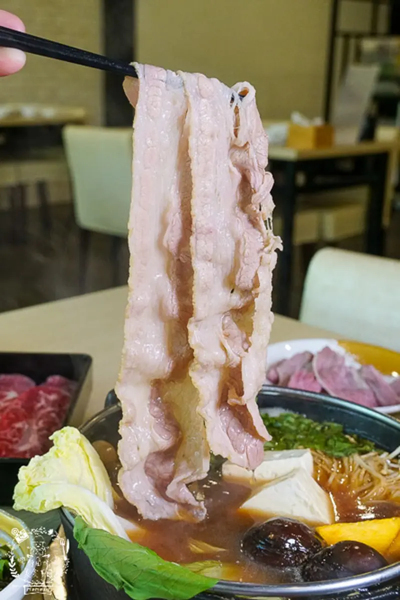 超佛心!高雄個人鍋吃到飽最低只要399元,免服務費、5種湯底還有現切Choice牛 超佛心!高雄個人鍋吃到飽最低只要399元,免服務費、5種湯底還有現切Choice牛