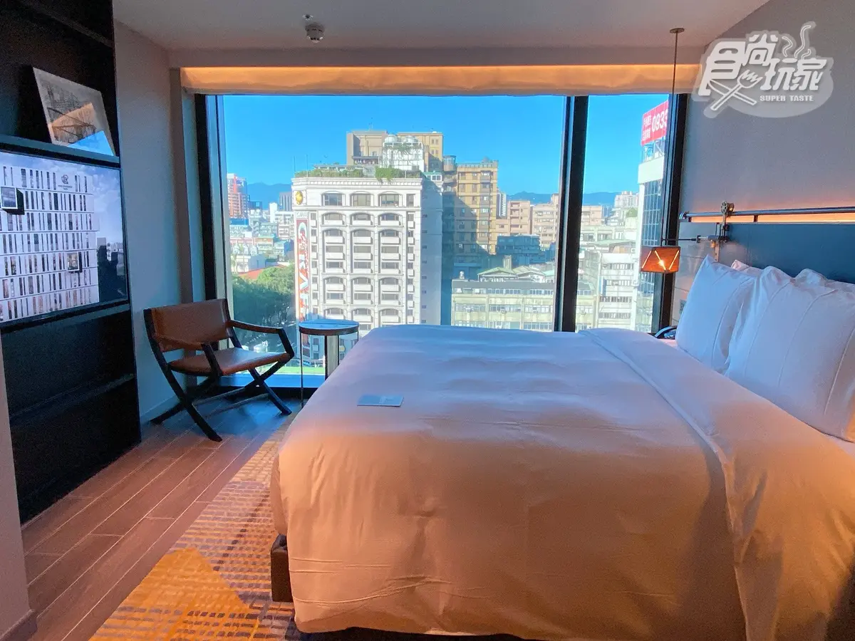 全台首家「電影膠卷」飯店這裡拍!躺床、網美浴缸必打卡,還有「免費星巴克」當早餐 全台首家「電影膠卷」飯店這裡拍!躺床、網美浴缸必打卡,還有「免費星巴克」當早餐