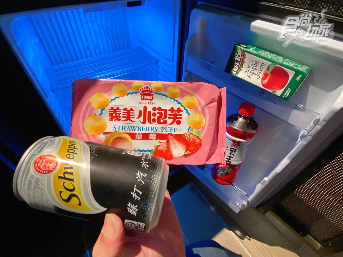 全台首家「電影膠卷」飯店這裡拍!躺床、網美浴缸必打卡,還有「免費星巴克」當早餐 全台首家「電影膠卷」飯店這裡拍!躺床、網美浴缸必打卡,還有「免費星巴克」當早餐