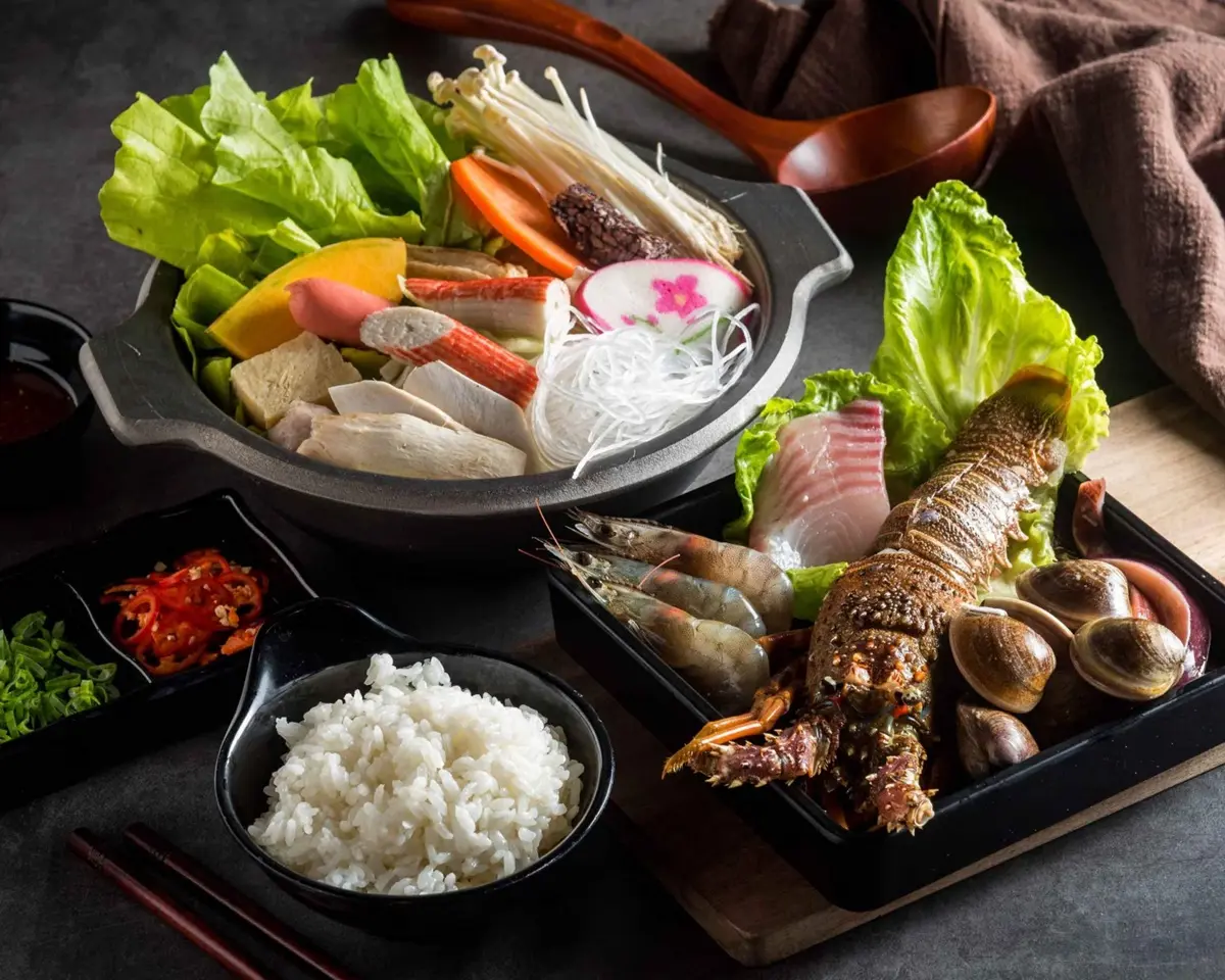 出門聚餐這篇先收！全台12家美食優惠：免費吃豬排、壽星幾歲送幾片肉、丼飯第2件1元