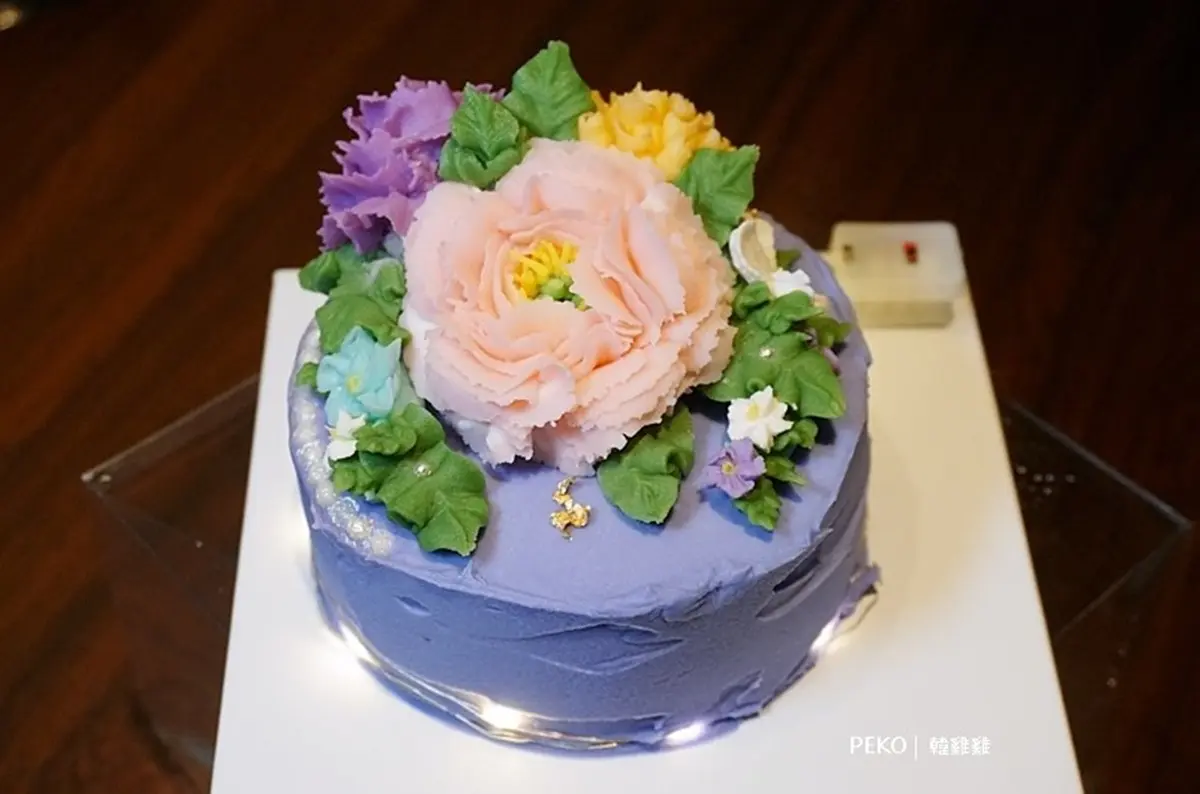 【新開店】台韓混搭!「一隻雞」火鍋必點5.5斤蛤蜊盆,4月開始預約送超美裱花蛋糕 【新開店】台韓混搭!「一隻雞」火鍋必點5.5斤蛤蜊盆,4月開始預約送超美裱花蛋糕