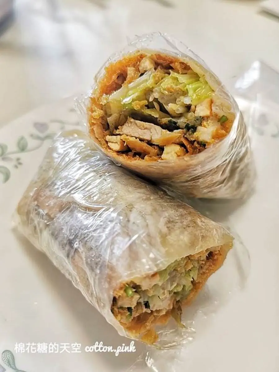 【全台潤餅大PK】中部超有哏14家：火龍果粉色餅皮、內用免費喝湯、１週只賣１天