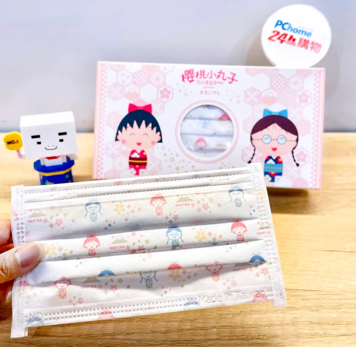 嗶哩啪啦唱出來！超萌「櫻桃小丸子口罩」這天開搶，第２波可戴櫻花小玉、日系窗花花輪