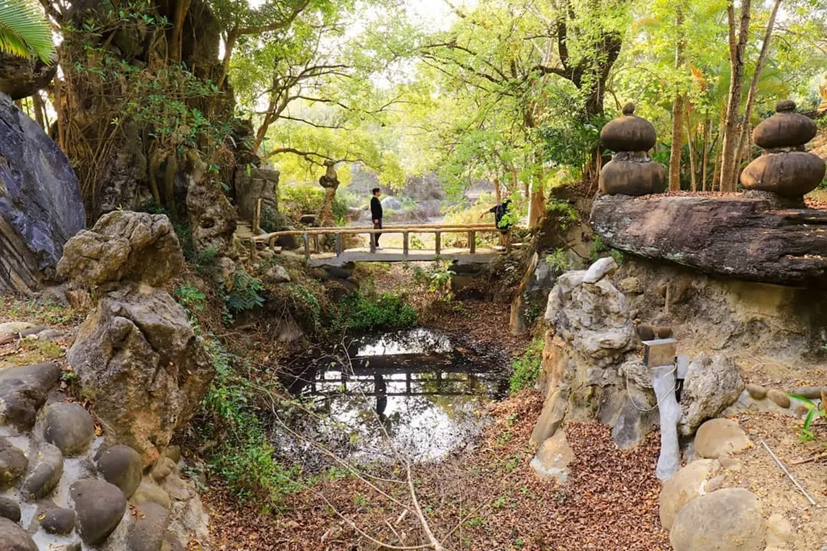 一秒穿越時空！台南隱藏版打卡景點「台版吳哥窟」，頹圮古城、洞穴鐘乳石超好拍