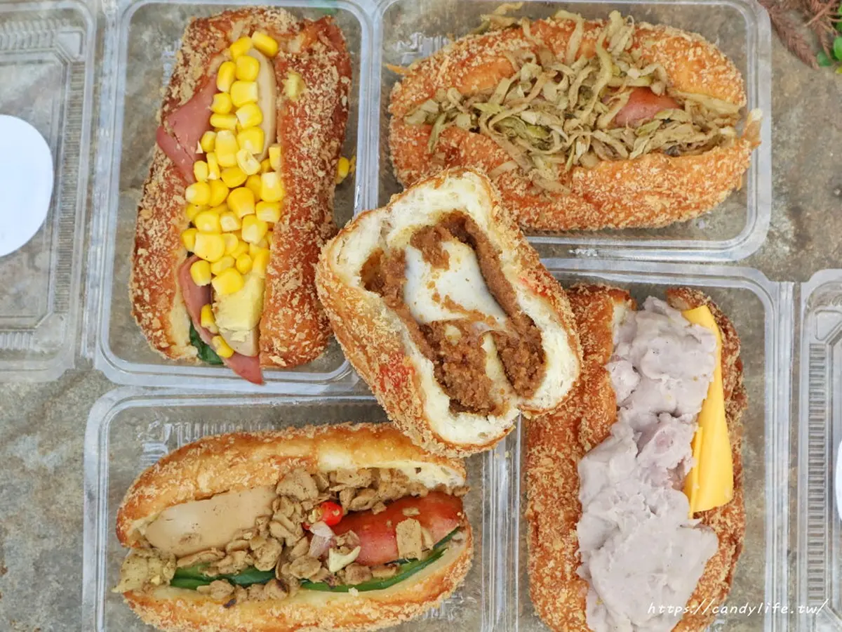 台中秒殺級營養三明治!爆餡芋卷吃得到芋頭塊,招牌菜脯香腸料多超飽足 台中秒殺級營養三明治!爆餡芋卷吃得到芋頭塊,招牌菜脯香腸料多超飽足