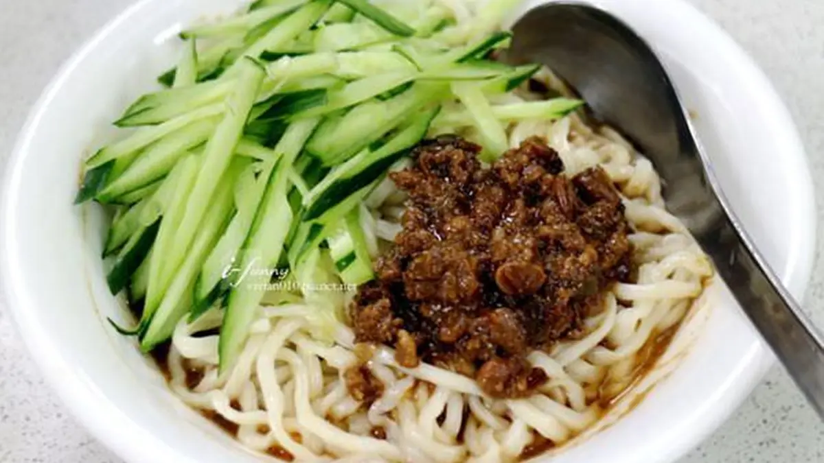 部落客大推！士東市場５家必吃：祖傳雙醬麵、限量牛肉河粉、明星也愛眷村菜