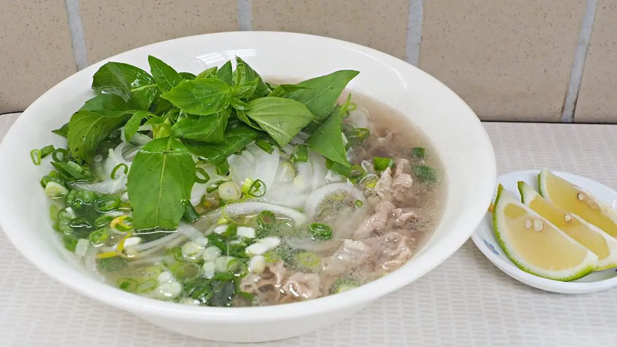 部落客大推！士東市場５家必吃：祖傳雙醬麵、限量牛肉河粉、明星也愛眷村菜