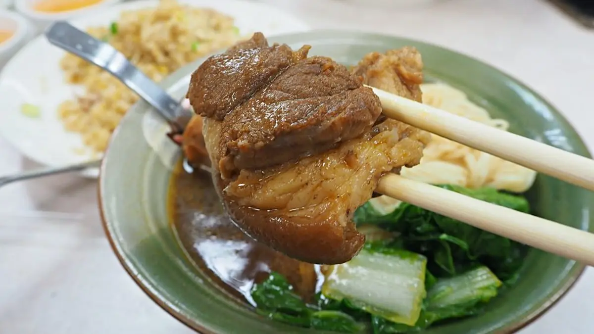 部落客大推！士東市場５家必吃：祖傳雙醬麵、限量牛肉河粉、明星也愛眷村菜