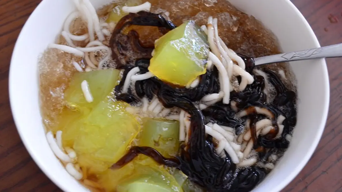 在地人最愛！鹿港第一市場６攤古早味：隱藏版鴨肉冬粉、50年芋丸湯、百年水晶餃