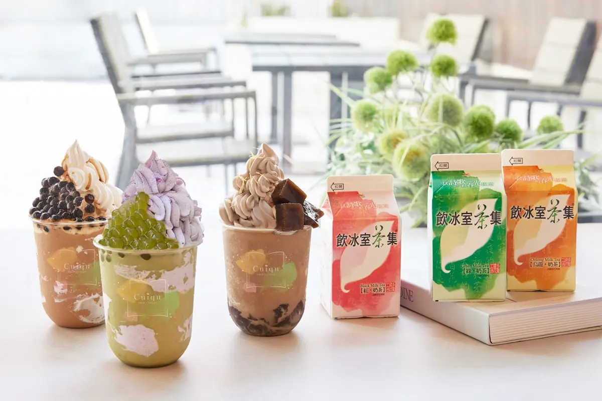 綠茶粉圓、茶凍多到滿出來!「奎克咖啡x飲冰室」推3款浮誇系奶茶冰沙,揪友喝折100元 綠茶粉圓、茶凍多到滿出來!「奎克咖啡x飲冰室」推3款浮誇系奶茶冰沙,揪友喝折100元
