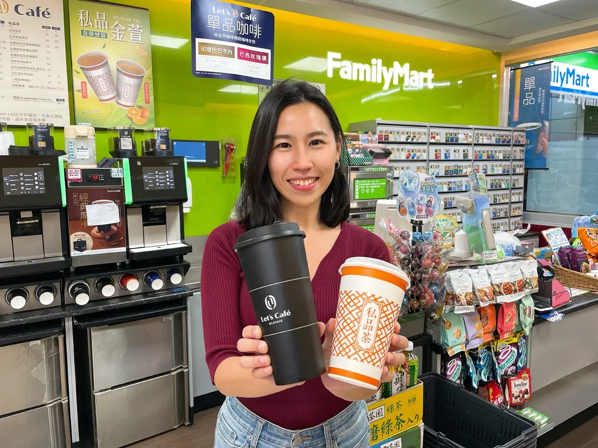 ４大超商連假優惠包！7-11百款商品買一送一、全家咖啡組最低６折、OK咖啡買２送２
