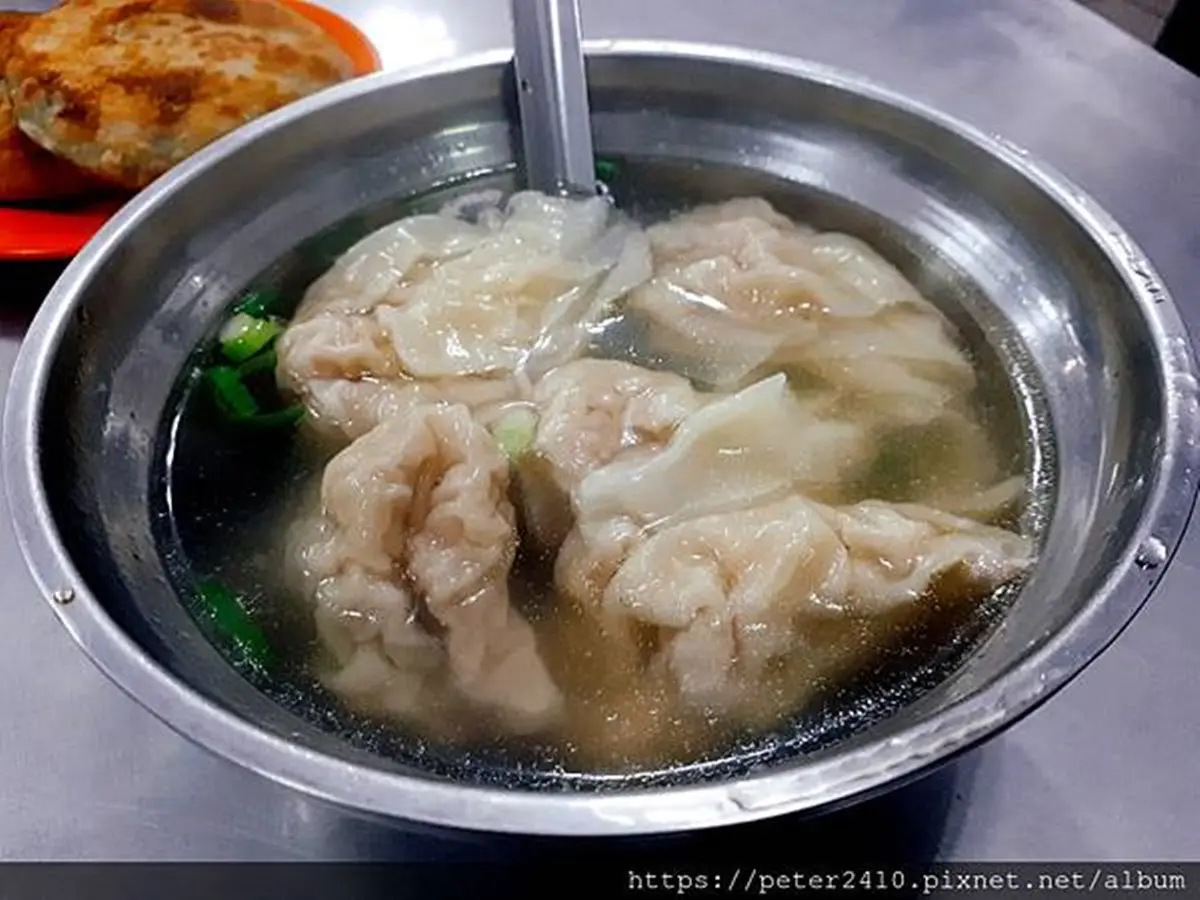 基隆人的口袋名單！３家隱藏版小吃：「台式」烏龍麵、圓形蔥油餅、沙茶炒麵+咖哩