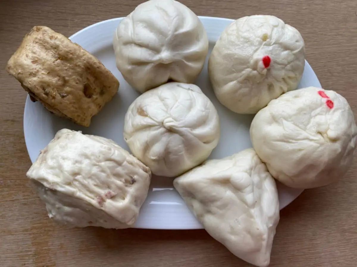 50元搞定!新北5家市場平價早餐:「噶瑪蘭黑豚」餛飩、20年手工刈包、婆媽最愛油飯 50元搞定!新北5家市場平價早餐:「噶瑪蘭黑豚」餛飩、20年手工刈包、婆媽最愛油飯