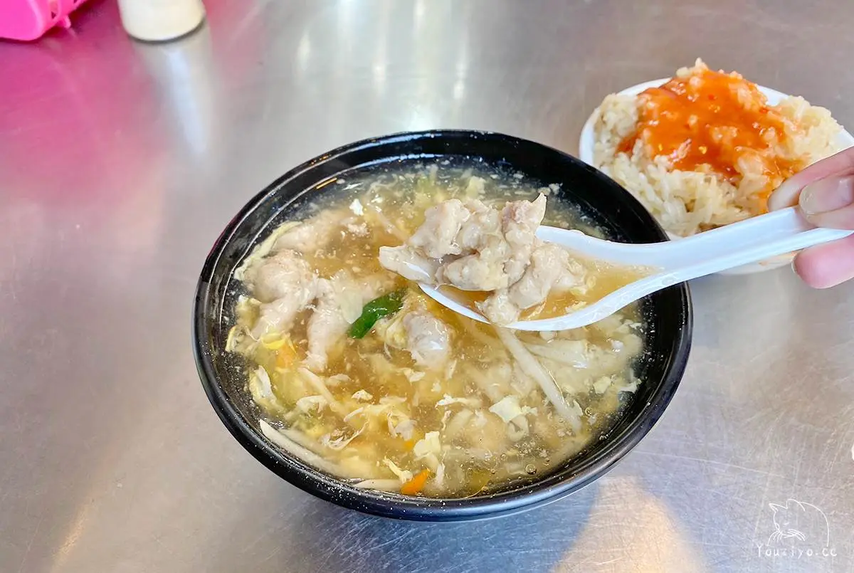 50元搞定!新北5家市場平價早餐:「噶瑪蘭黑豚」餛飩、20年手工刈包、婆媽最愛油飯 50元搞定!新北5家市場平價早餐:「噶瑪蘭黑豚」餛飩、20年手工刈包、婆媽最愛油飯