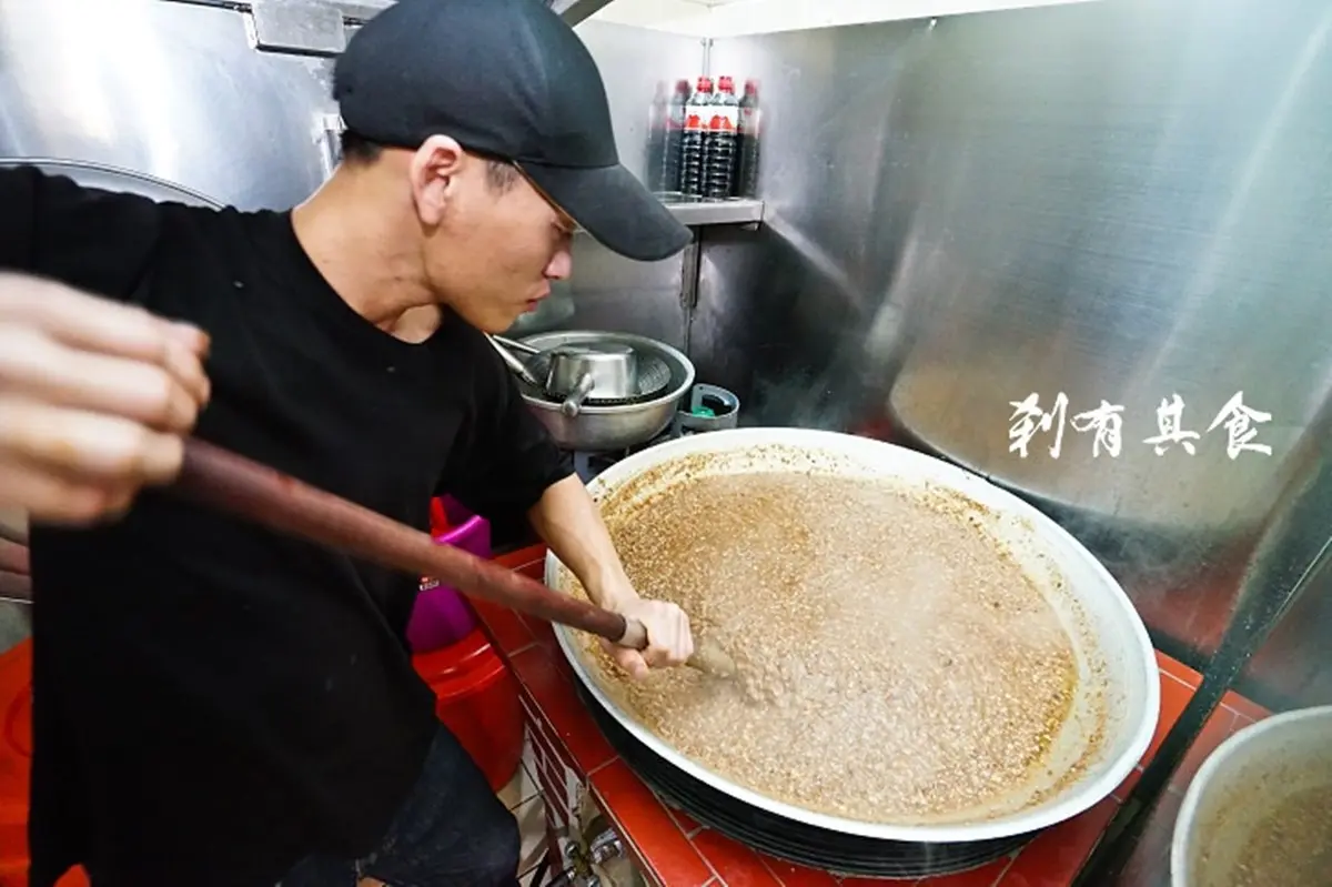 中捷美食全攻略！「舊社站→文心崇德站」16家：爆漿湯包、牽絲咖哩、客家小炒飯糰