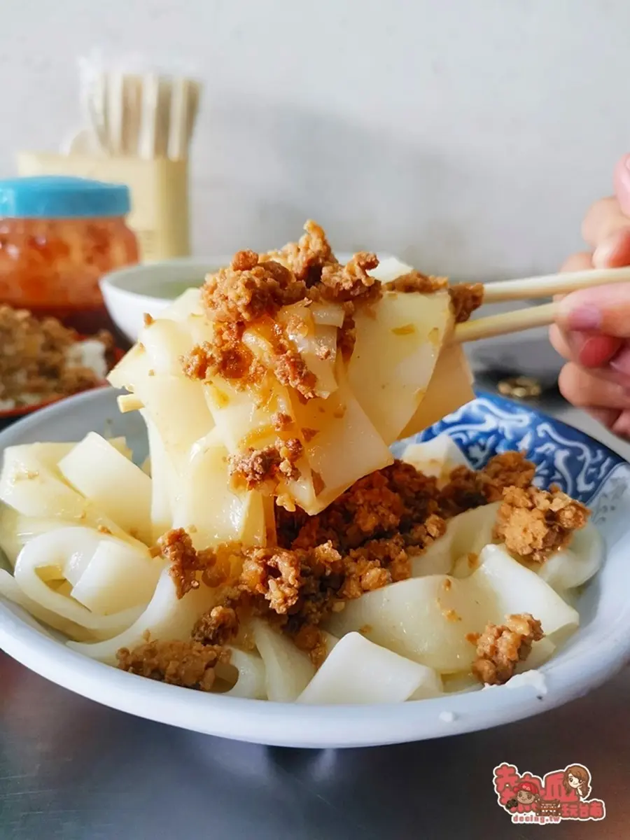 不到50元吃超飽!在地人大推這家阿嬤ㄟ店,滿滿肉燥飯只要10元,乾麵也是佛心分量 不到50元吃超飽!在地人大推這家阿嬤ㄟ店,滿滿肉燥飯只要10元,乾麵也是佛心分量