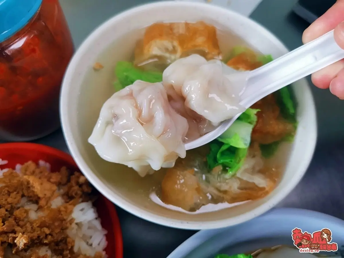 不到50元吃超飽!在地人大推這家阿嬤ㄟ店,滿滿肉燥飯只要10元,乾麵也是佛心分量 不到50元吃超飽!在地人大推這家阿嬤ㄟ店,滿滿肉燥飯只要10元,乾麵也是佛心分量