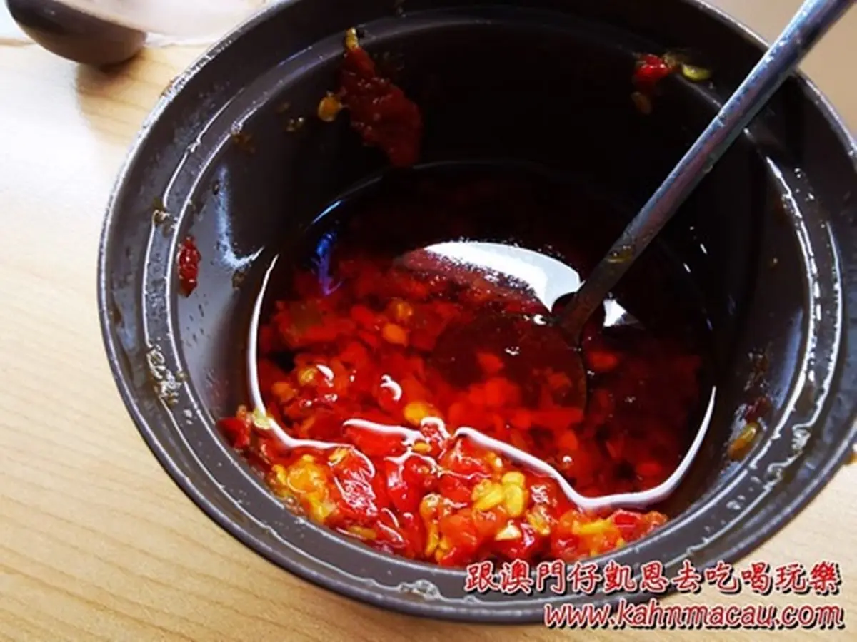 中捷美食全攻略！「水安宮站→豐樂公園站」16家：活龍蝦粥、滿料麵線、鰻魚桶飯